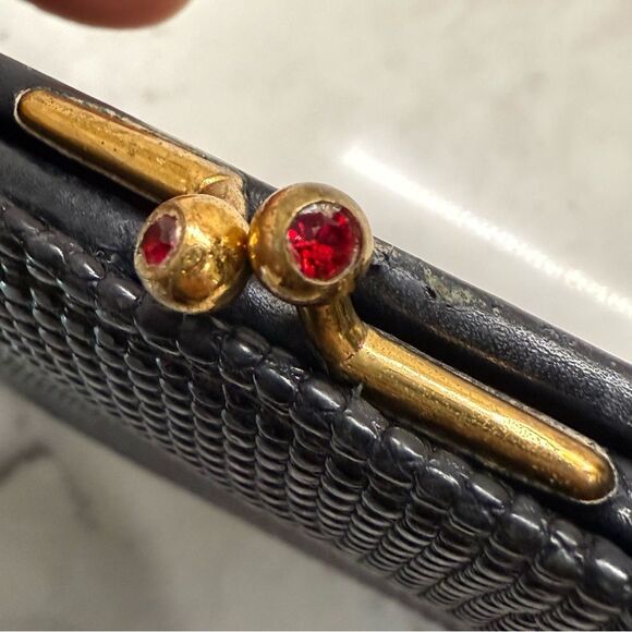 Elegant vintage Black lizard and Gold with ruby crystal Clasp Wallet - Picture 1 of 11